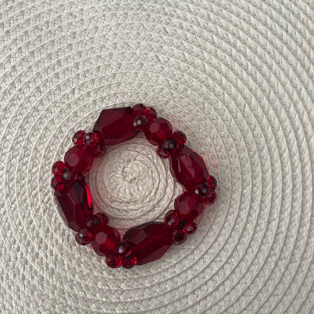 Vintage-Inspired Red Glass Beaded Stretch Bracelet